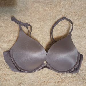 EUC ~ Victoria Secret's Very Sexy Push-Up Bra in Smooth Pale Purple (Size: 32B)